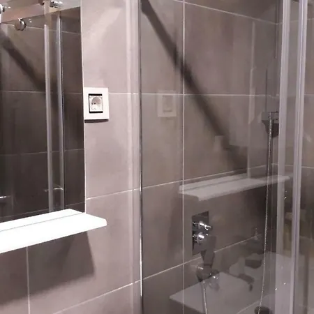 Nana Svetogorska 19 ,stan 17 3* Zlatibor